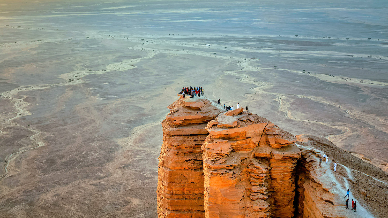 things to do in saudi arabia: edge of the world