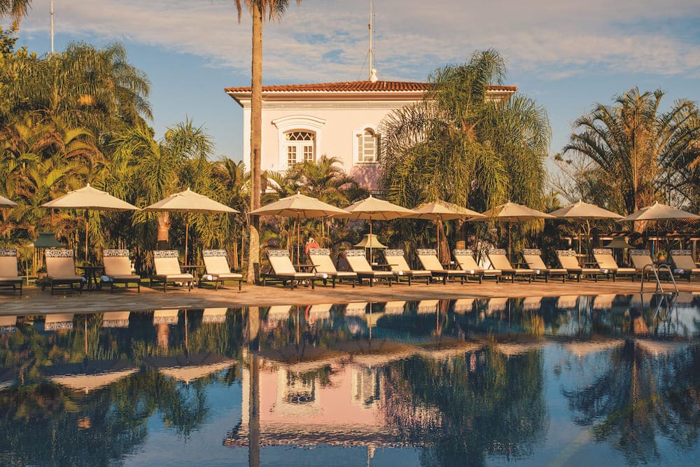 Hotel-das-Cataratas pool: pink hotels around the world